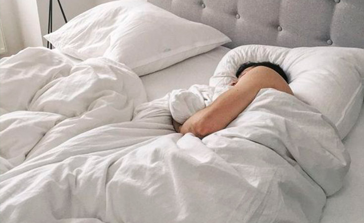 Dormir bien te hará lucir más atractivo