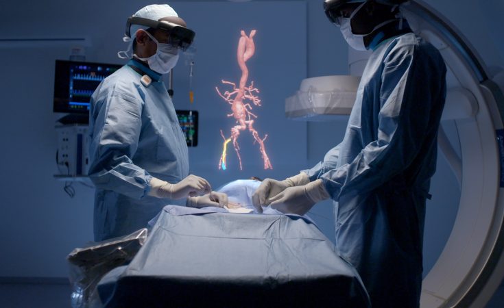UNAM realiza la primera cirugía con realidad mixta en México