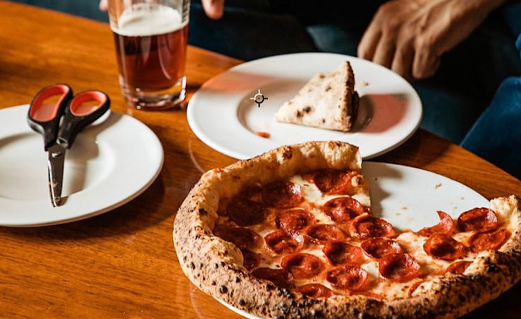 Celebra el Día Mundial de la Pizza en PIZZA GRATA
