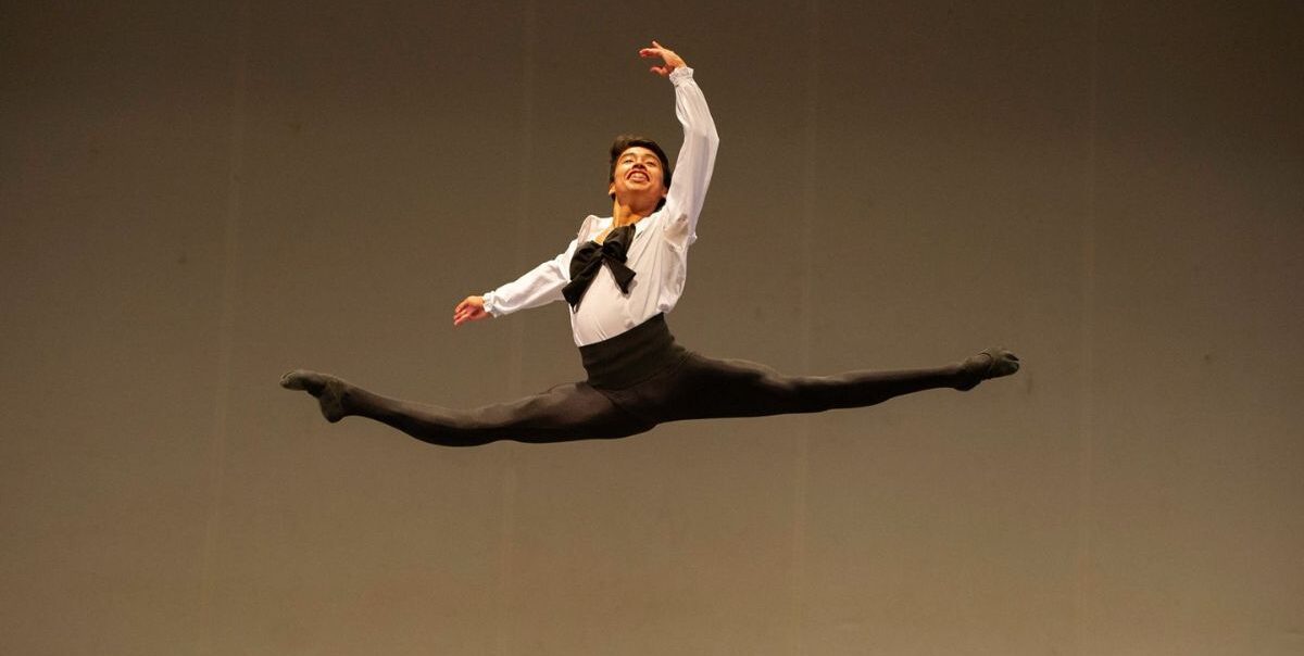 Aarón de Jesús Márquez: Una Estrella Ascendente en el Mundo de la Danza