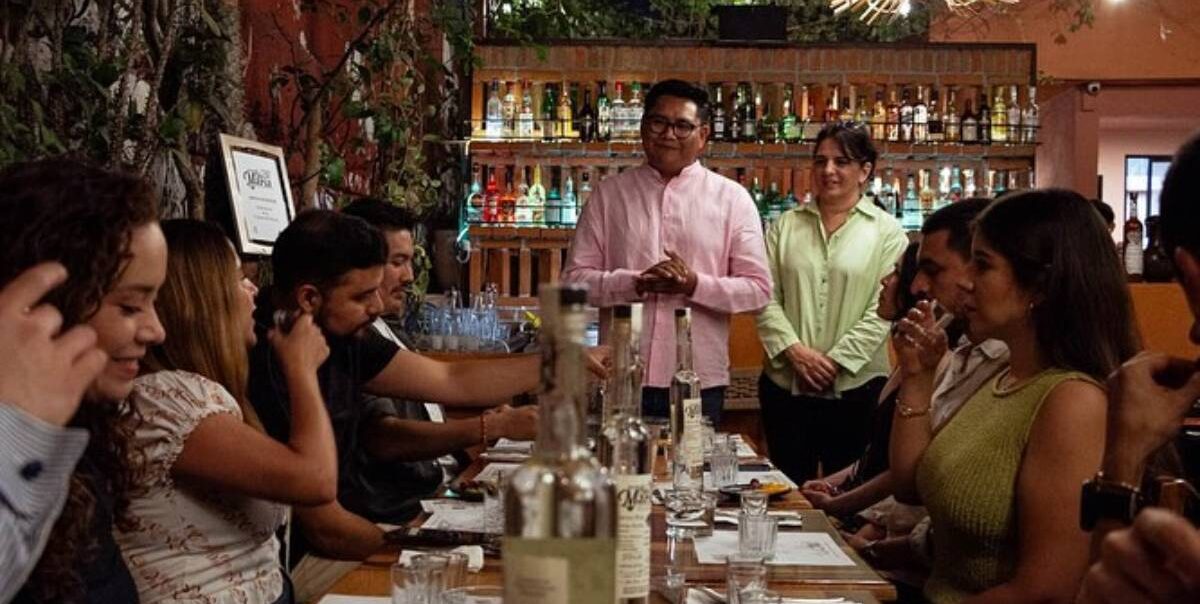 “Hablemos de Mezcal” en Aleli Rooftop: Una experiencia culinaria mensual única