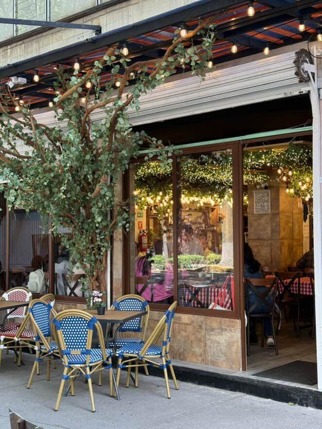 La Baguettería del Barrio: Pan recién horneado y sabor auténtico en Río Sena 0