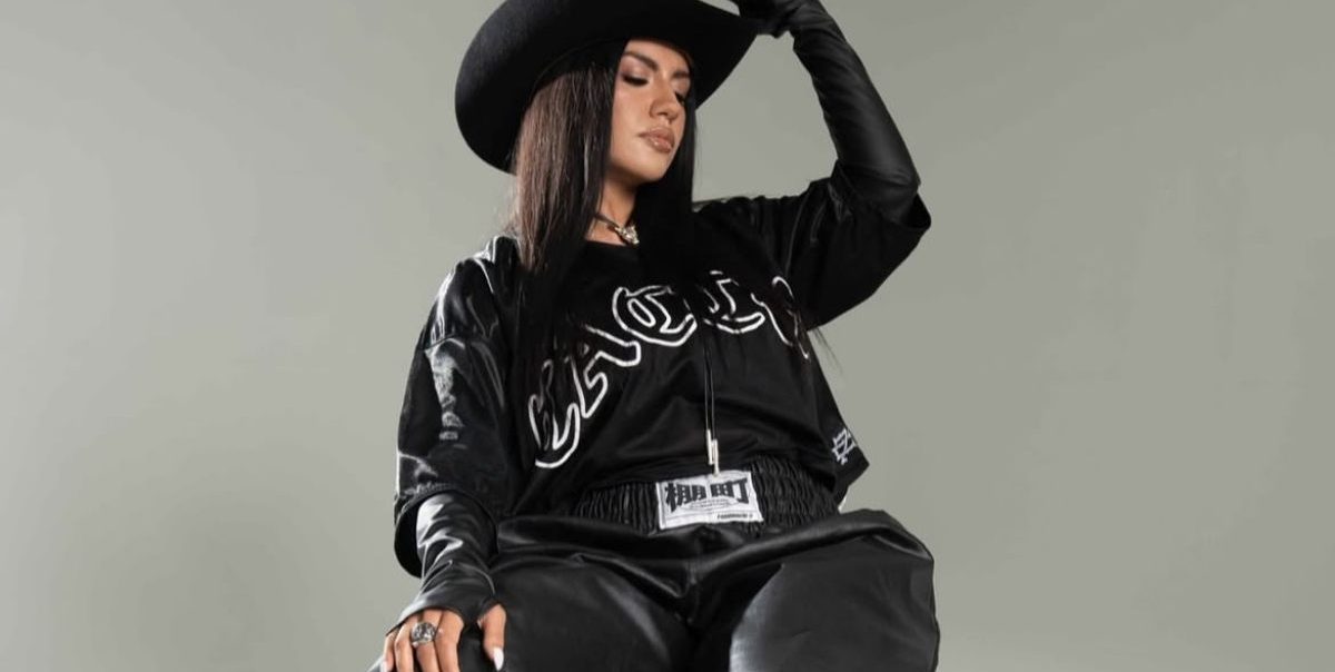 Mon Torales inunda CDMX con su mensaje: rojo, directo y sin rodeos