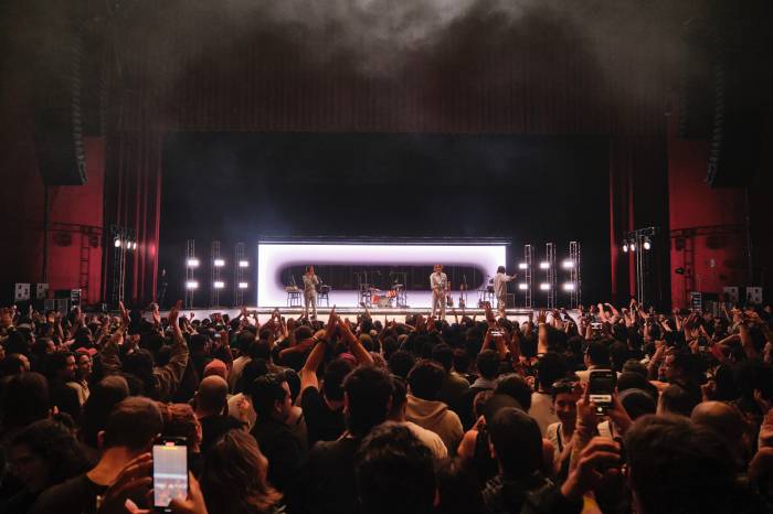 AIR convierte el Auditorio Nacional en un viaje sonoro con Moon Safari 1