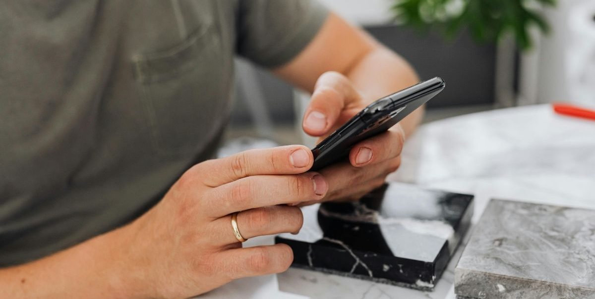 Cómo recargar AT&T de forma fáci y segura en línea