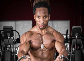 Torre Washington es el primer culturista vegano en clasificar a Mr. Olympia