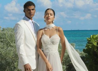 Benito Santos presenta Playa Destino 2026: alta costura nupcial para ella y para él