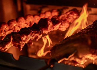 Sal e Brasa: La espada en el fuego y la carne hasta tu mesa